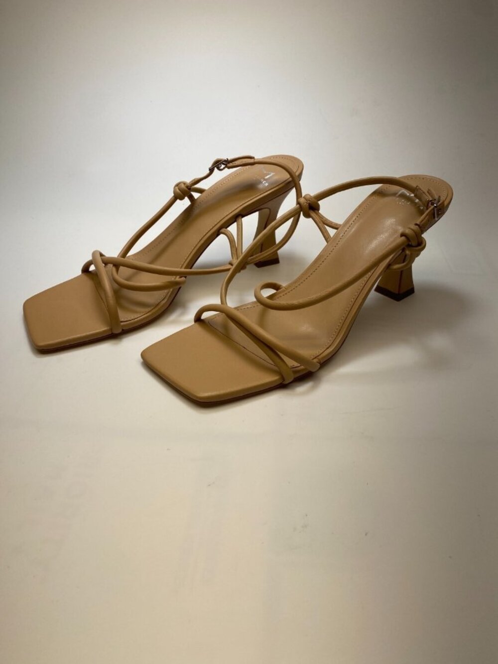 Marc Fisher Womens Dayne Square Toe Strap Heel Sz 10m